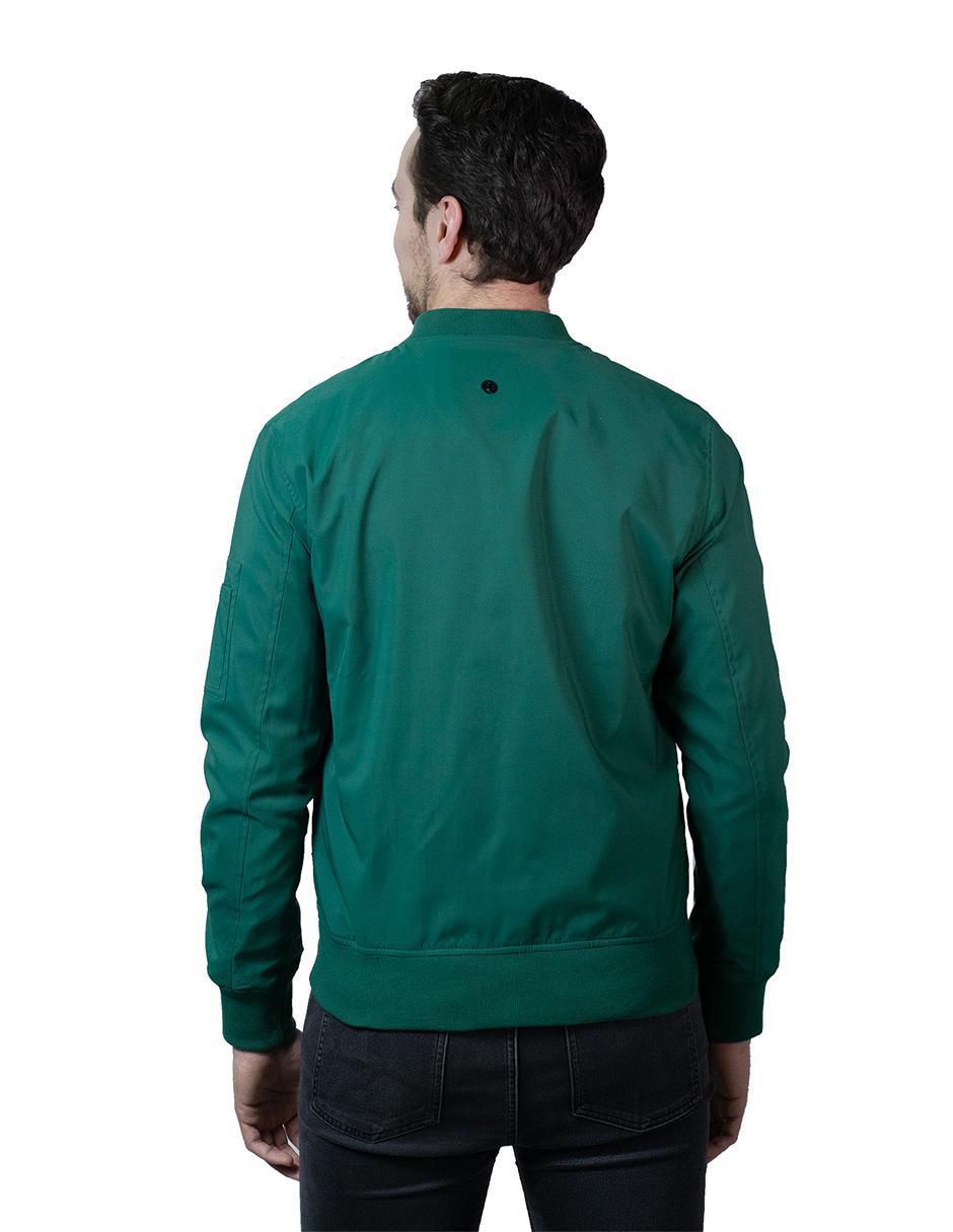 Chamarra con bolsillos para hombre 5