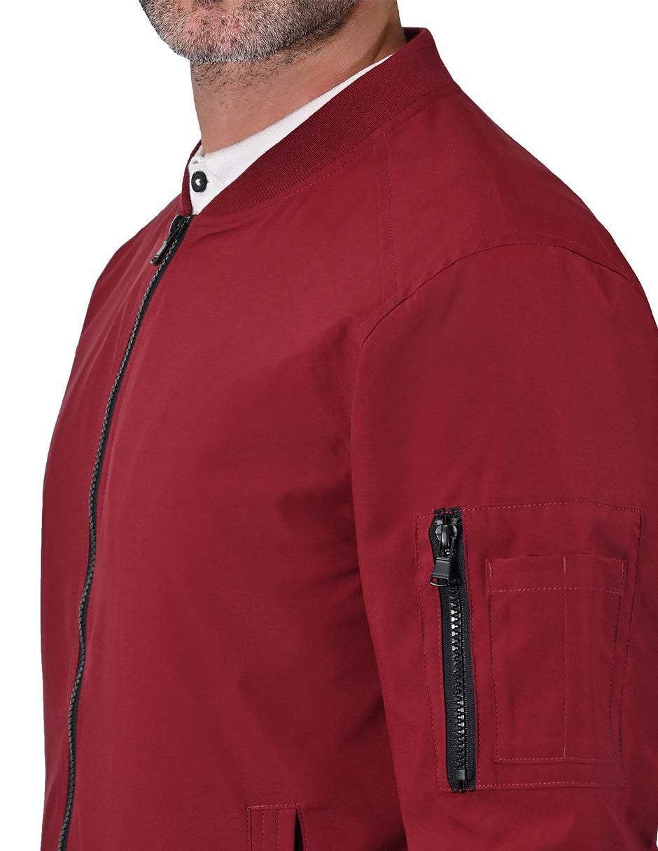 Chamarra con bolsillos para hombre 4
