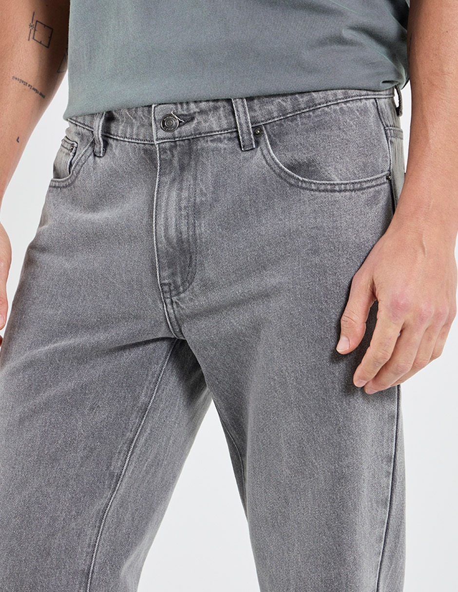 Jeans straight lavado medio para hombre 4
