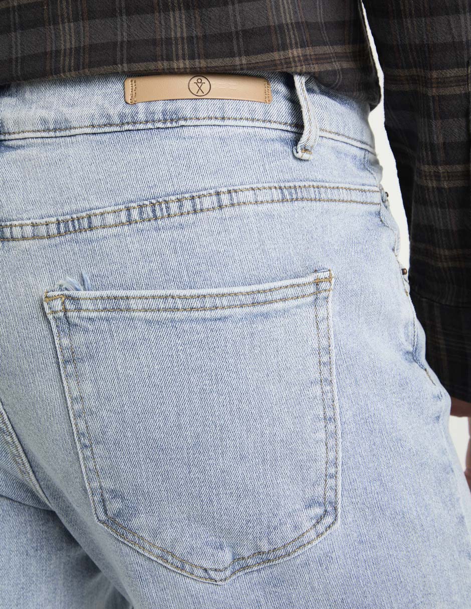 Jeans straight lavado claro para hombre 5