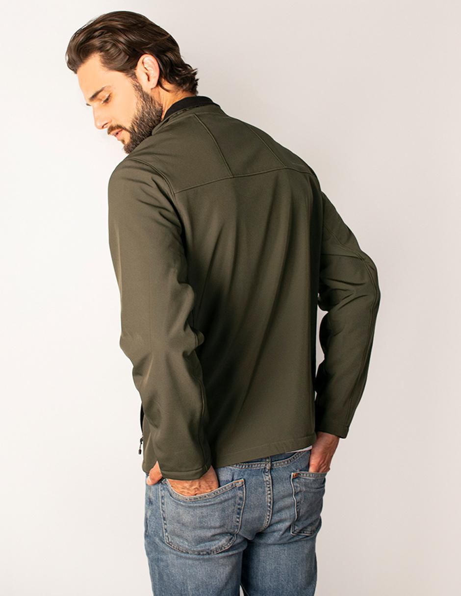 Chamarra con bolsillos para hombre 4