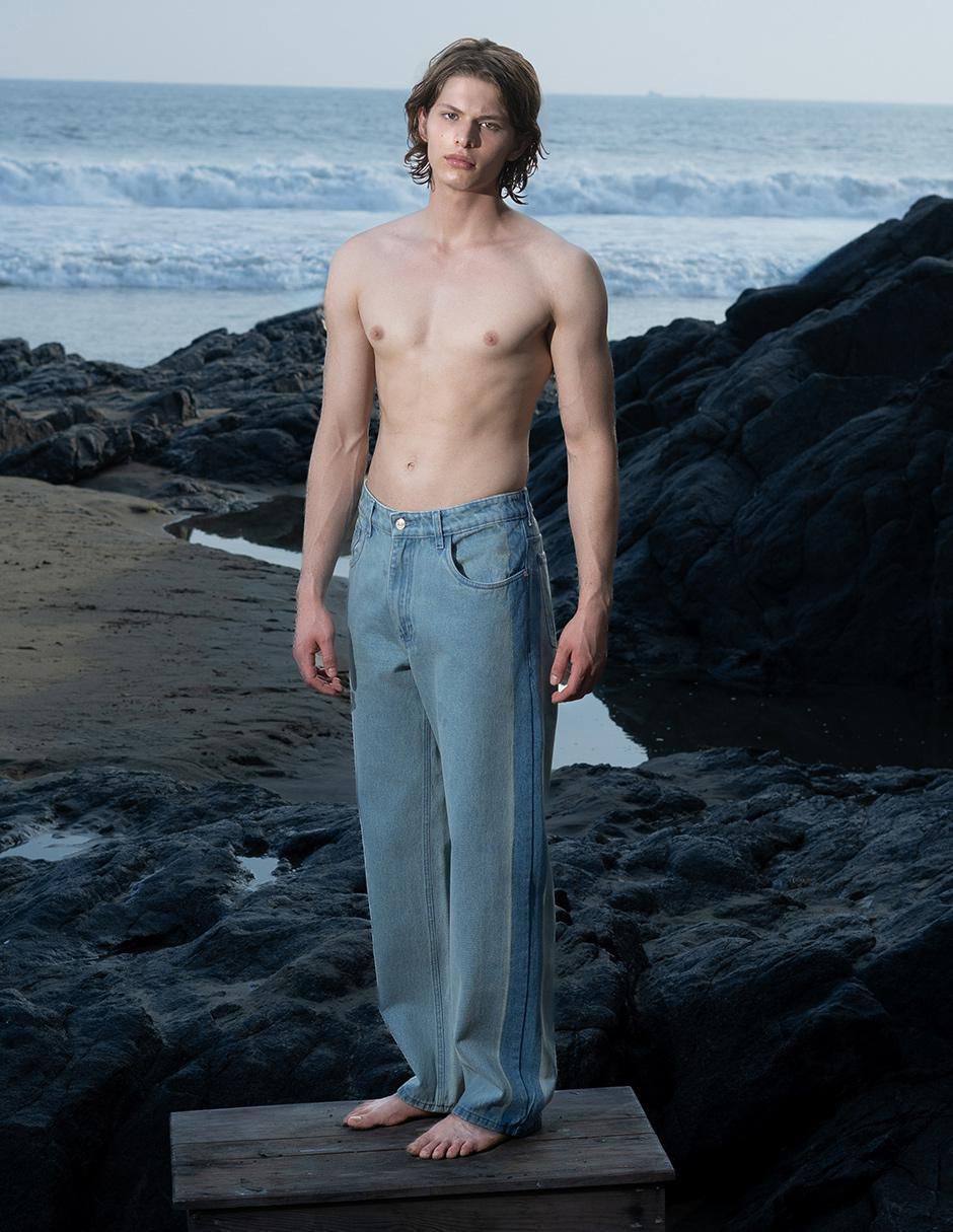 Jeans straight lavado claro para hombre 5