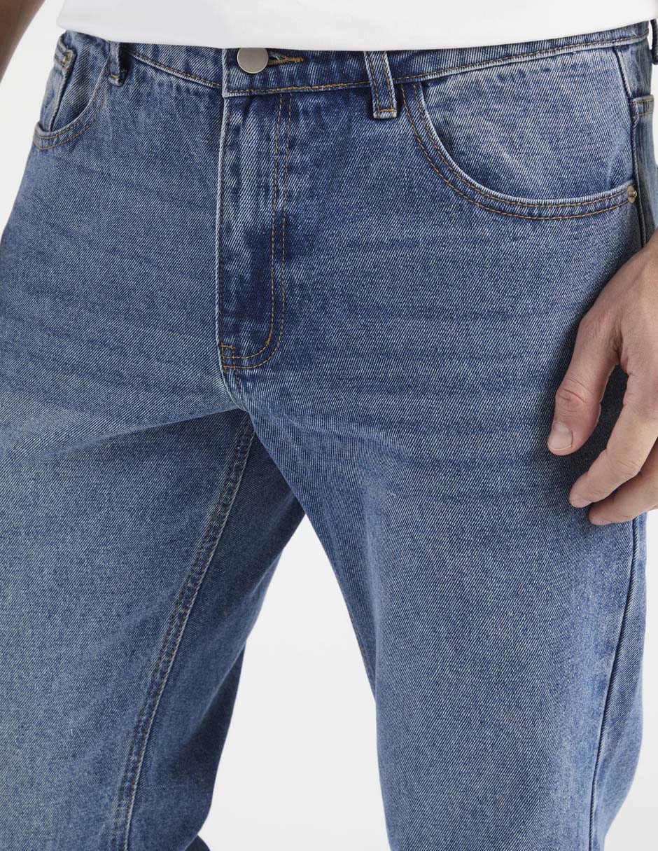 Jeans straight lavado medio para hombre 4