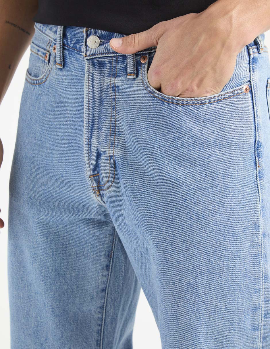 Jeans straight lavado claro para hombre 4