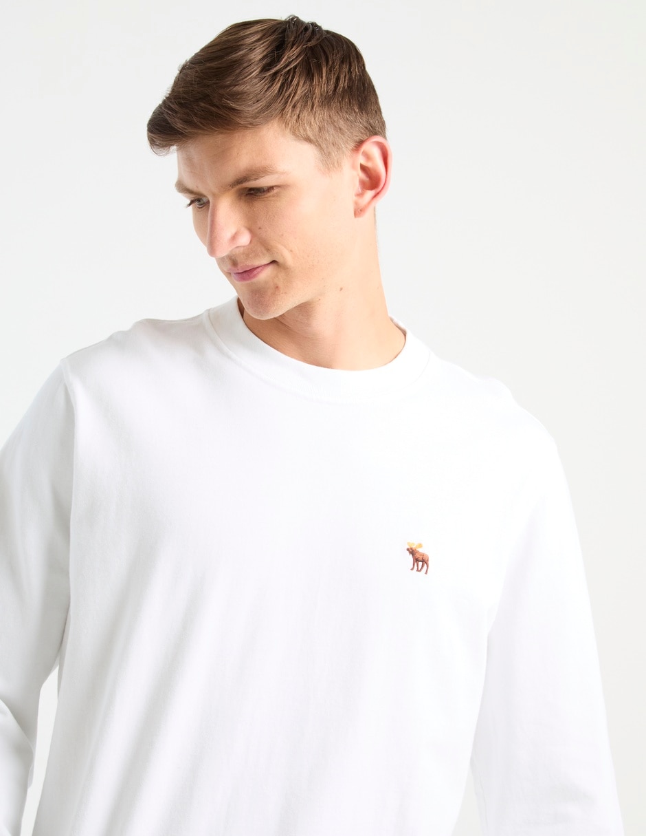 Set playera cuello redondo para hombre 4