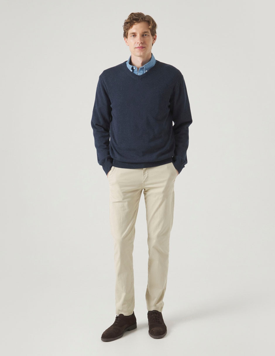 Suéter cuello V para hombre