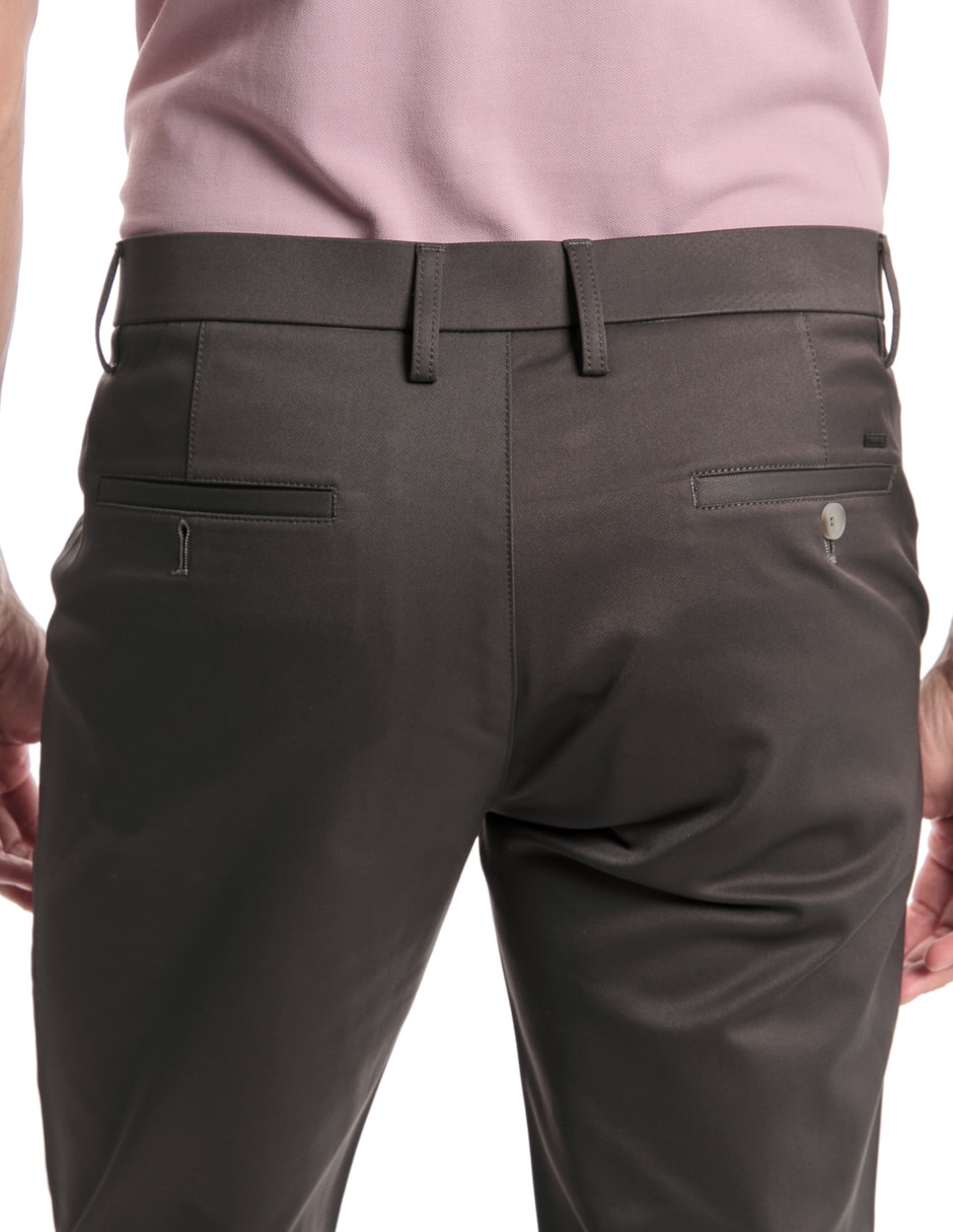 Pantalón casual slim para hombre 9