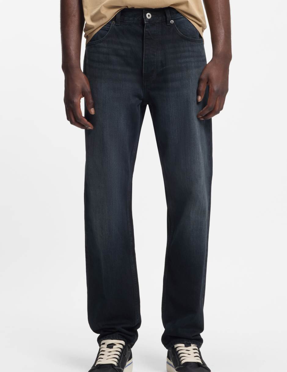 Jeans straight lavado obscuro para hombre