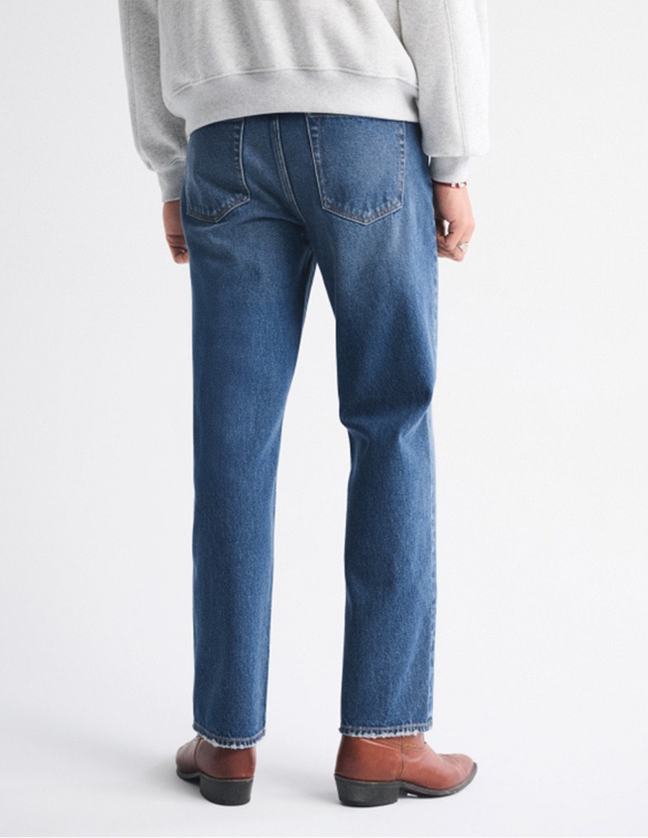 Jeans straight deslavado para hombre 12