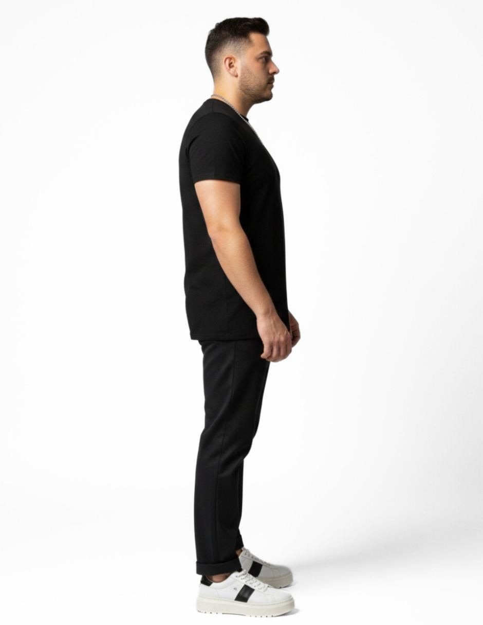 Set playera cuello redondo para hombre 3