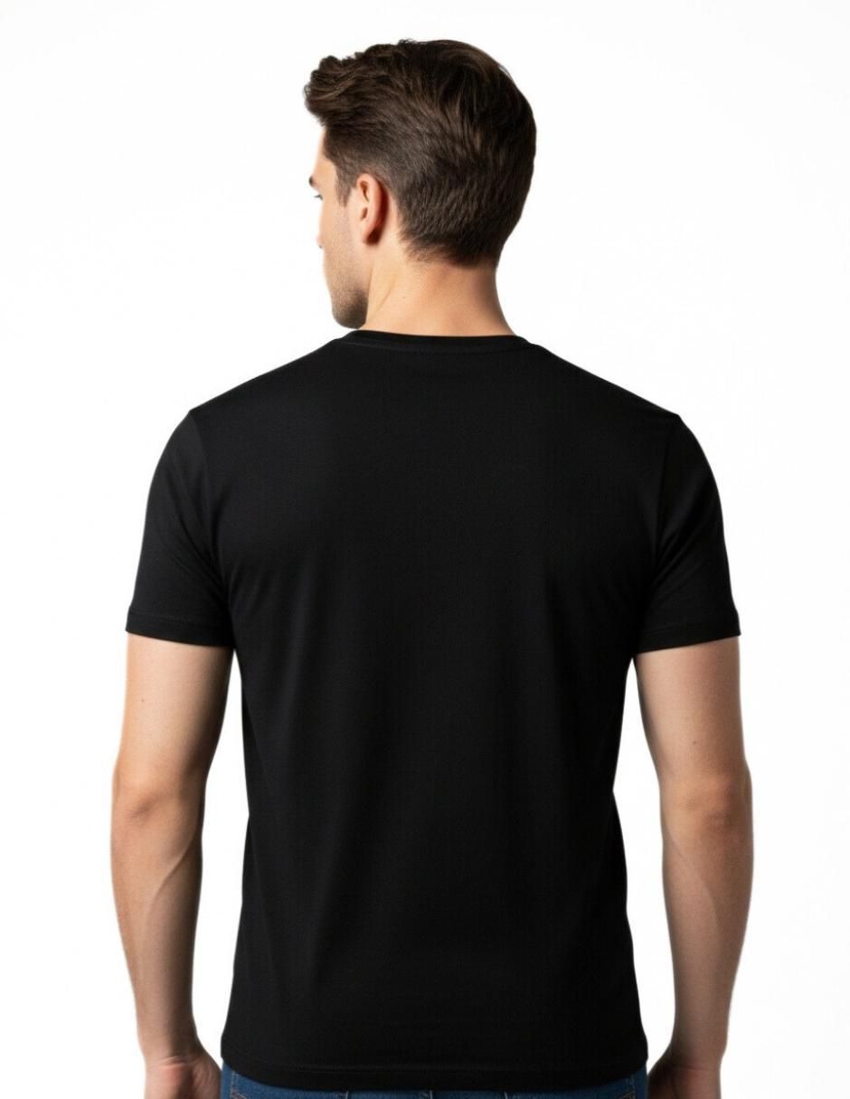 Set playera cuello redondo para hombre 3